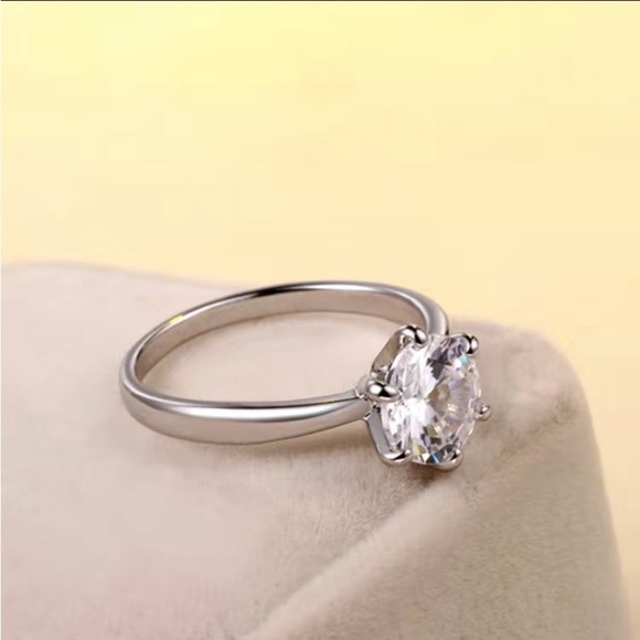 NEW 4Pc Women’s Zirconia Earrings Pendant Necklace & Shiny Ring Set (925silver) - Picture 9 of 10